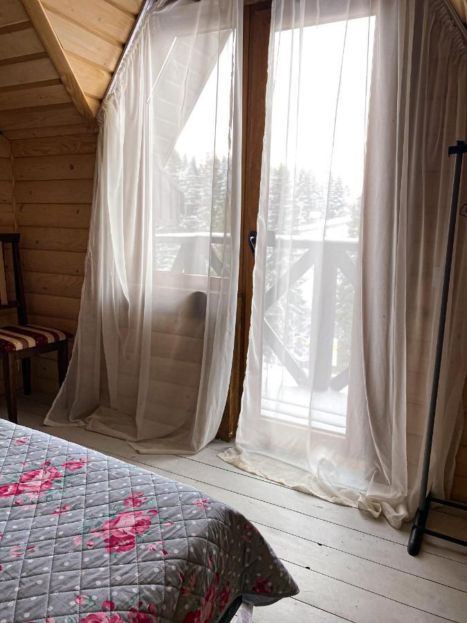 Royal Yablunytsya Hotell Eksteriør bilde